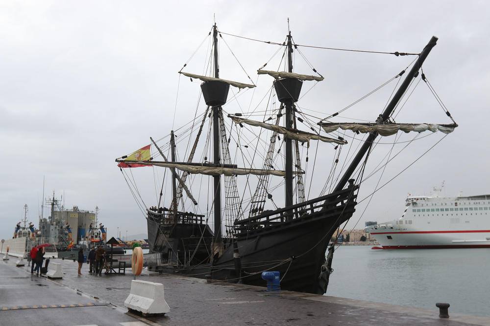La nao 'Victoria' inicia en el puerto una gira por el norte de Europa
