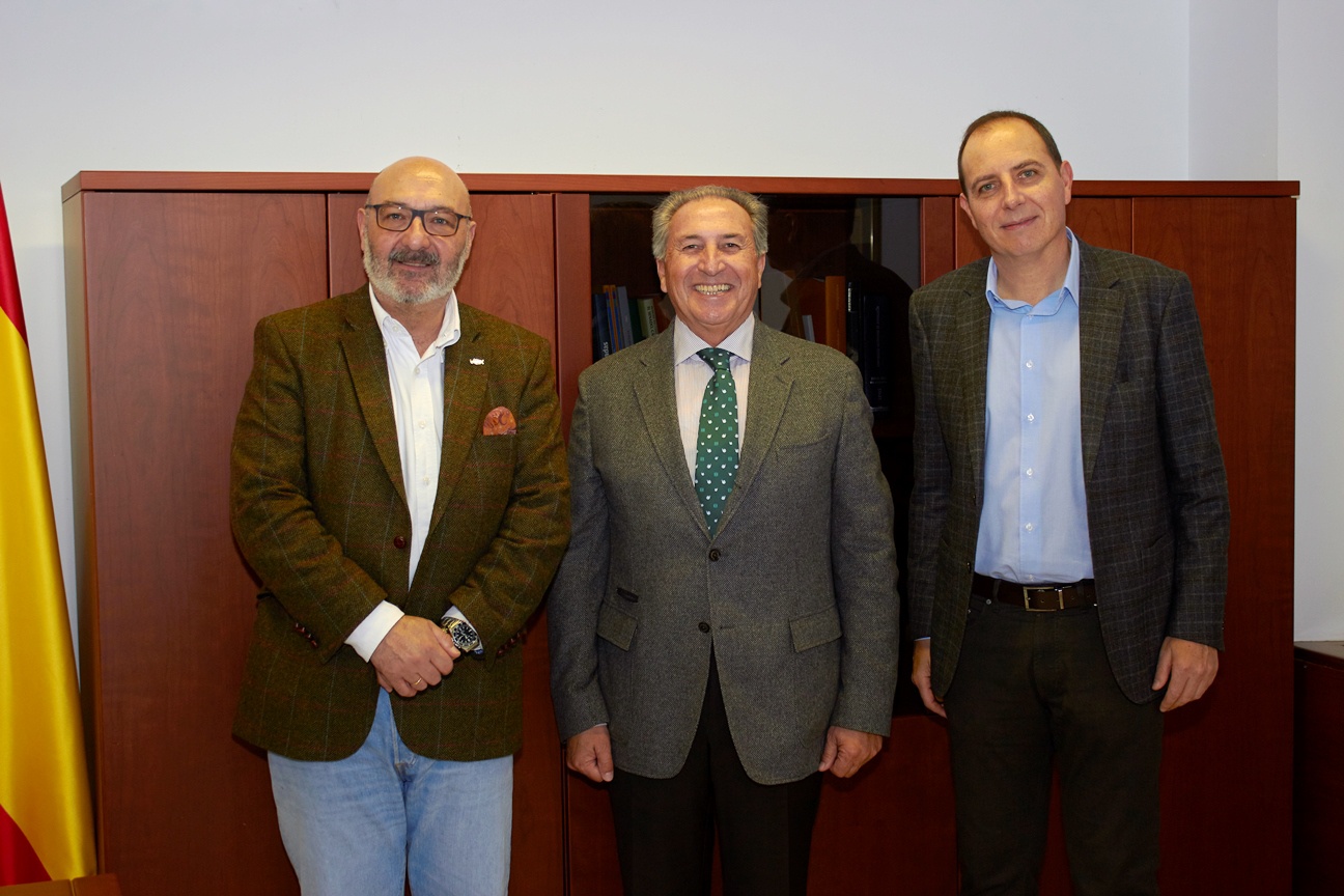 Marinas de Andalucía continúa la ronda de contactos con los grupos parlamentarios