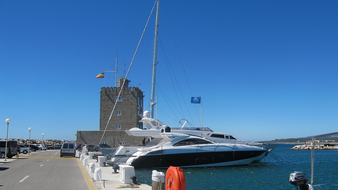 El Puerto Deportivo de Sotogrande obtiene un año más el galardón de Bandera Azul