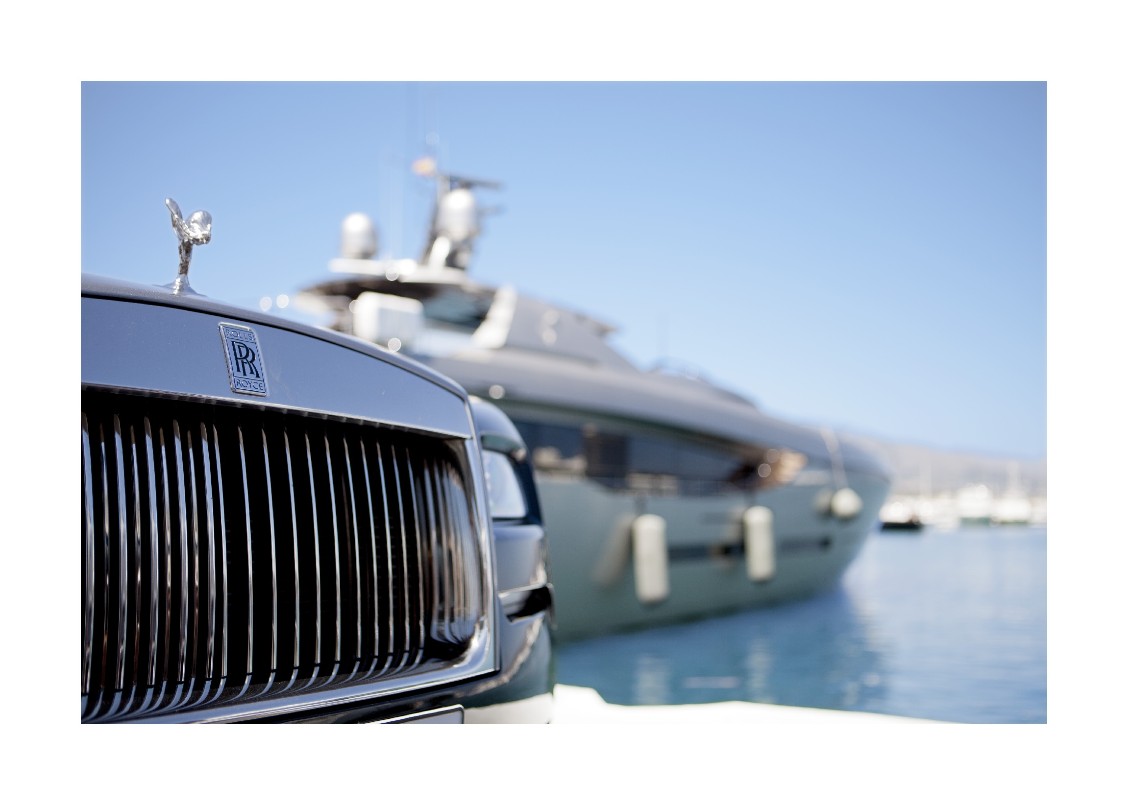 Rolls-Royce escoge Puerto Banús como partner de lujo para presentar modelos icónicos