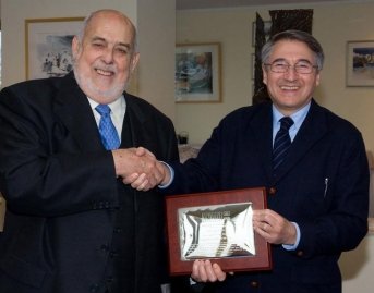 El presidente honorífico de la Federación española, galardonado por ANADE