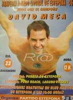 El campeón mundial de natación en aguas abiertas, David Meca Medina, participó en la Travesía a Nado por el litoral de Estepona (Málaga)
