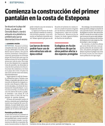 Pantalanes flotantes en las inmediaciones de las playas de Estepona