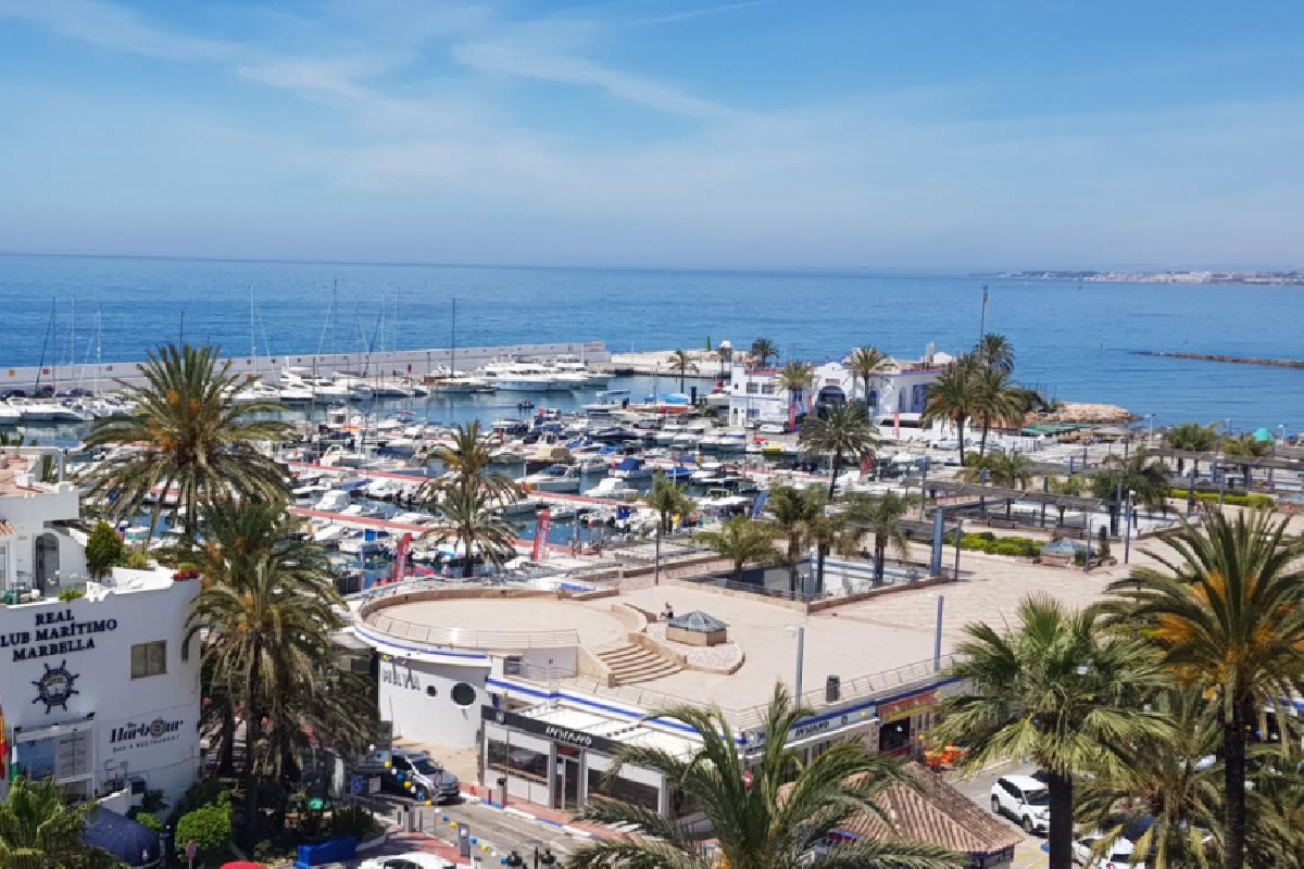 El Puerto Deportivo de Marbella promueve el cuidado del entorno marino