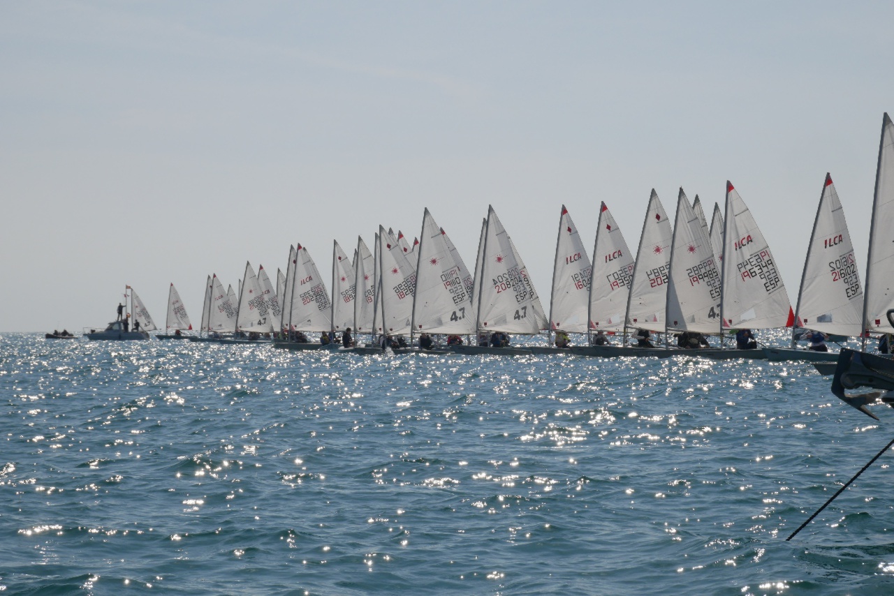 Casi un centenar de embarcaciones en el Trofeo Terral 2021-Copa de Andalucía ILCA
