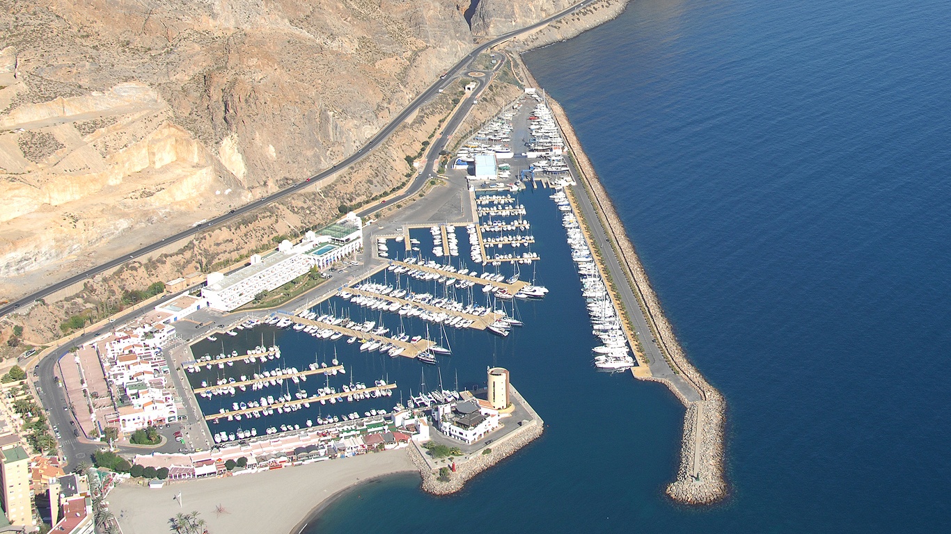 Comorama Crítico Oficial Puerto Deportivo Aguadulce | Puertos Asociados | Marinas de Andalucía